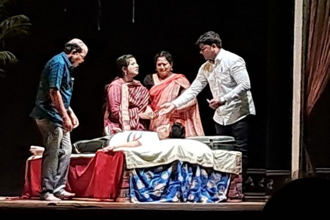 ନବମ ସଂନ୍ଧ୍ୟାର ନାଟକ ବିଶ୍ୱାସର ଆତ୍ମଲିପି ଓ ଅସ୍ତରାଗର ରଙ୍ଗ ମଞ୍ଚସ୍ଥ 