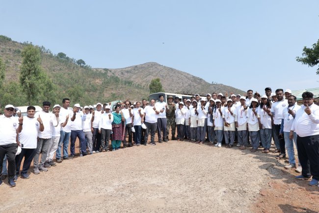 ଓଡିଶାର ଉଚ୍ଚତମ ଶୃଙ୍ଗ ଦେଓମାଳିରୁ  ଭୋଟର ସଚେତନତା ବାର୍ତା