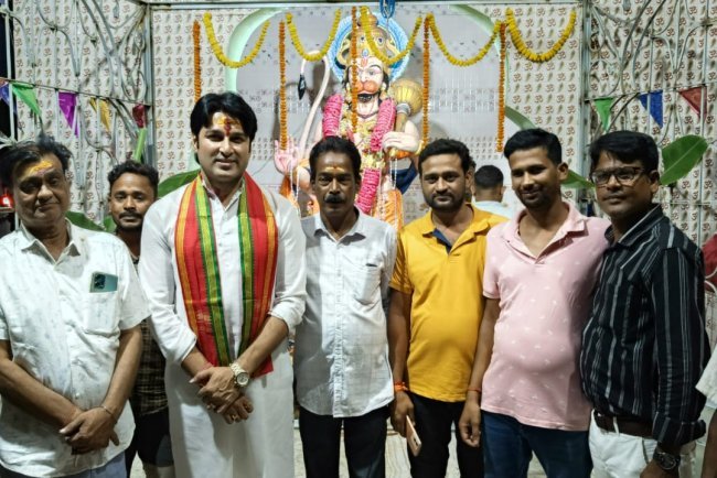 ବିଜେପି ବିଧାୟକ ପ୍ରାର୍ଥୀ ଆକାଶ ଦାସନାୟକଙ୍କ ମା’ ତାରିଣୀ ଓ ମହାବୀର ହନୁମାନଙ୍କ ଯଜ୍ଞମଣ୍ଡପ ଦର୍ଶନ