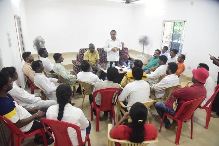 ଫରୱାର୍ଡ଼ ବ୍ଲକ୍ ପକ୍ଷରୁ ପ୍ରତିଦ୍ୱନ୍ଦିତା କରୁଥିବା ପ୍ରାର୍ଥୀମାନଙ୍କୁ ପ୍ରାର୍ଥୀପତ୍ର ଦାଖଲ ସମ୍ବନ୍ଧୀୟ ଆଇନଗତ ପ୍ରଶିକ୍ଷଣ କାର୍ଯ୍ୟକ୍ରମ ଅନୁଷ୍ଠିତ